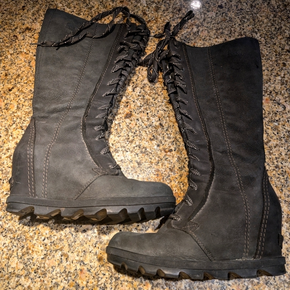 Sorel Size 7 Wedge Knee High Boots Leather
